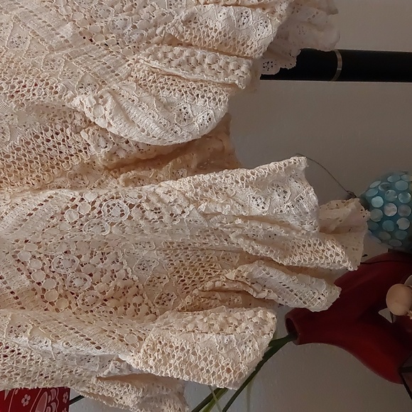 Ecru lace overlay strapless dress - Picture 3 of 6